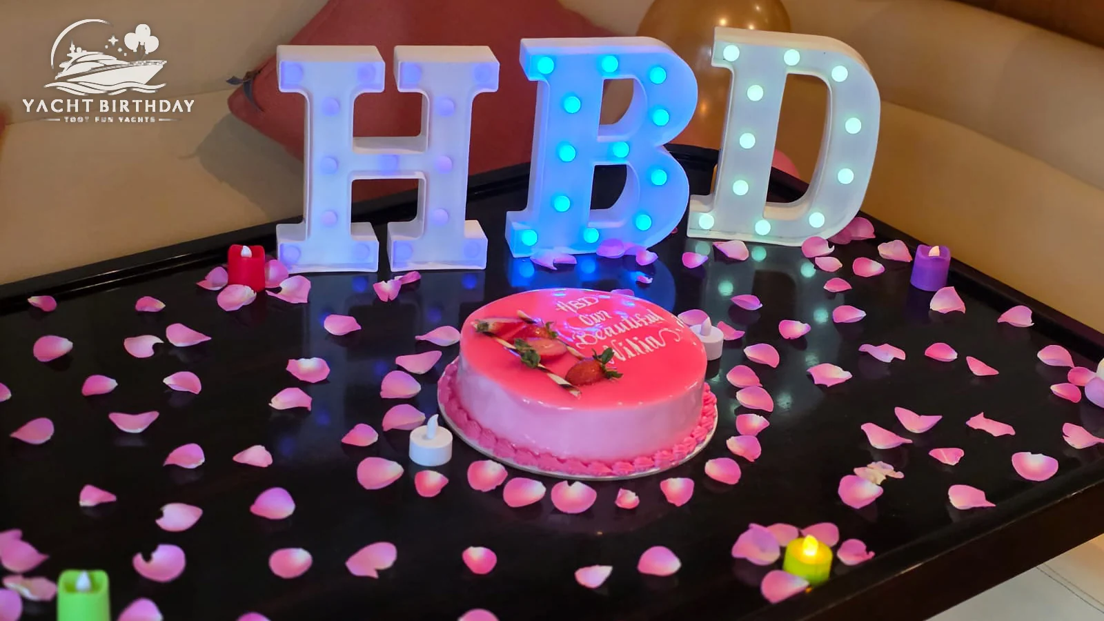 يخت عيد ميلاد في أبوظبي لاحتفال لا يُنسى